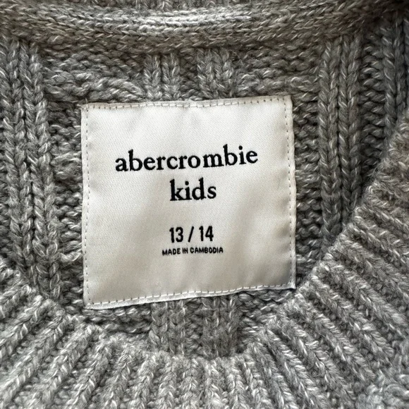 Abercrombie & Fitch Gray Cable Knit Sweater - Picture 3 of 4
